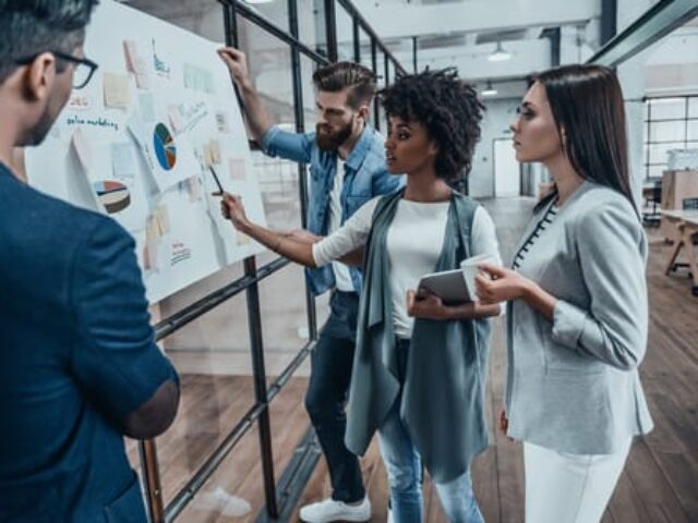 Os desafios do jovem no mercado de trabalho temos mais perguntas que respostas