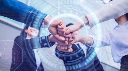 conceito-de-negocio-com-equipe-de-perto