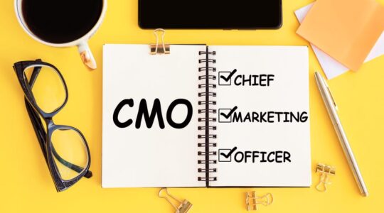 Cmo,-,Chief,Marketing,Officer,Acronym,,With,Text,On,Notepad
