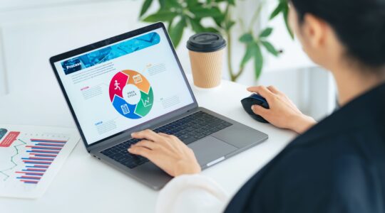 Businesswoman,Working,With,Laptop,Pc,In,Modern,Office.