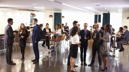 Delegates,Networking,At,Conference,Drinks,Reception